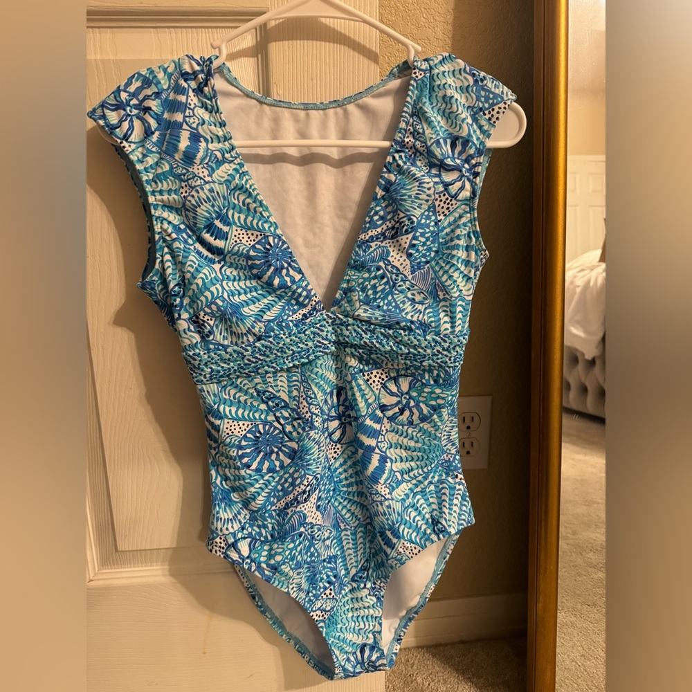 Lilly Pulitzer like new Imogen One Piece Amalfi Blue by the Seashore